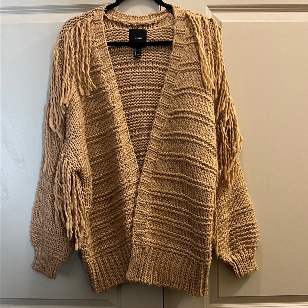 Forever 21 Chunky Fringe Cardigan Size Large